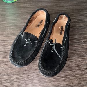 Minnetonka Mens 919 Driving Moccasins Shoes Black, Slip On Round Toe Suede 11.5